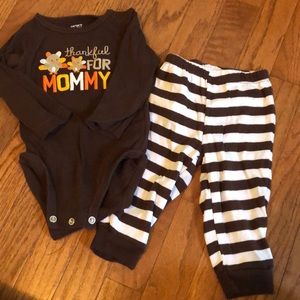 EUC 2 Comfy Carter’s Thanksgiving Outfits